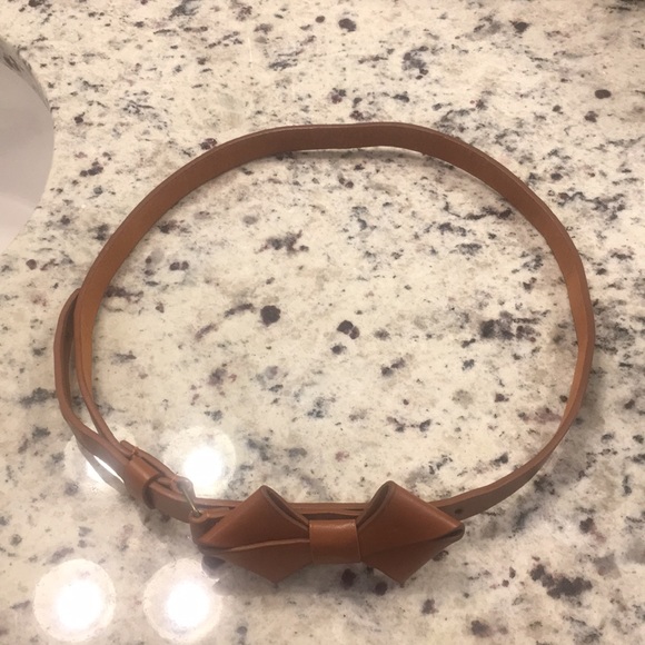 Skinny Faux Leather Waist Belt - Picture 12 of 16